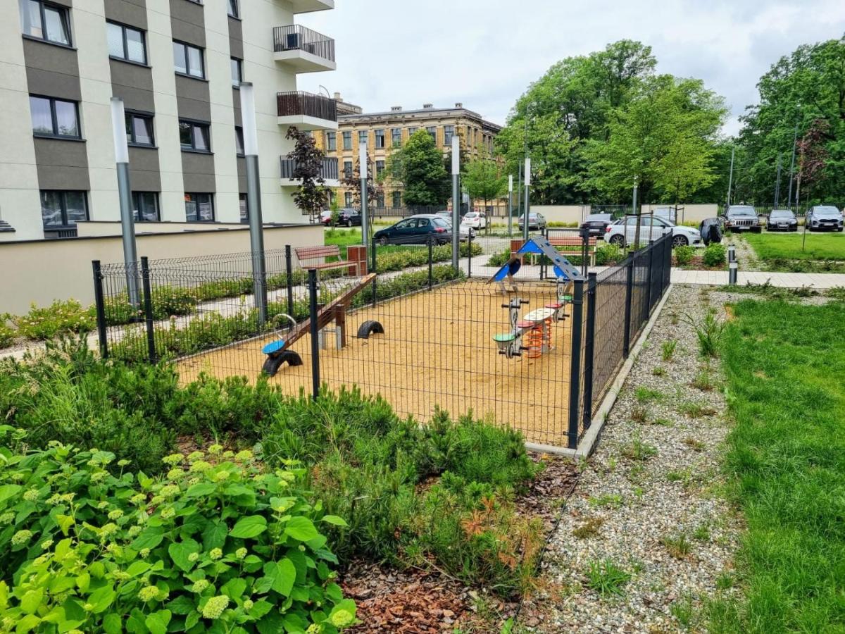 Apple Apartments - Gdanska Prywatne Miejsce Parkingowe วูดช์ ภายนอก รูปภาพ